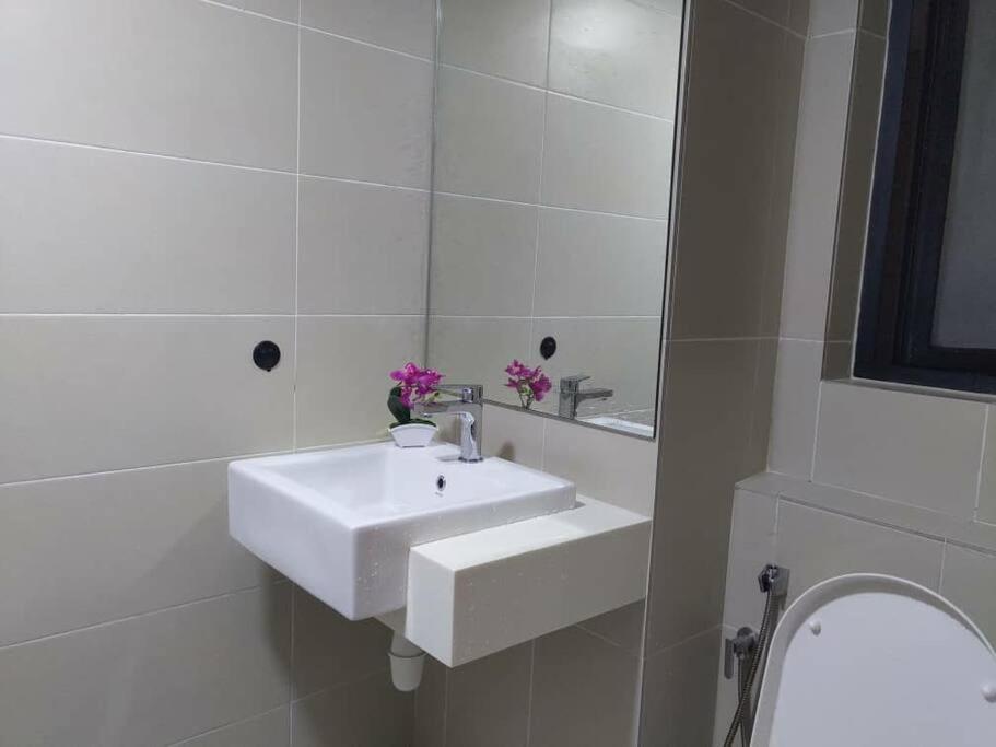 Kb1207-cyberjaya-netflix-wifi- Parking-pool, 1009 Apartment