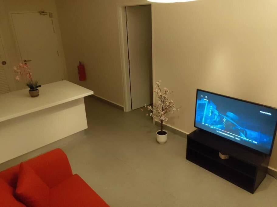 Apartment Kb1207-cyberjaya-netflix-wifi- Parking-pool, 1009 *