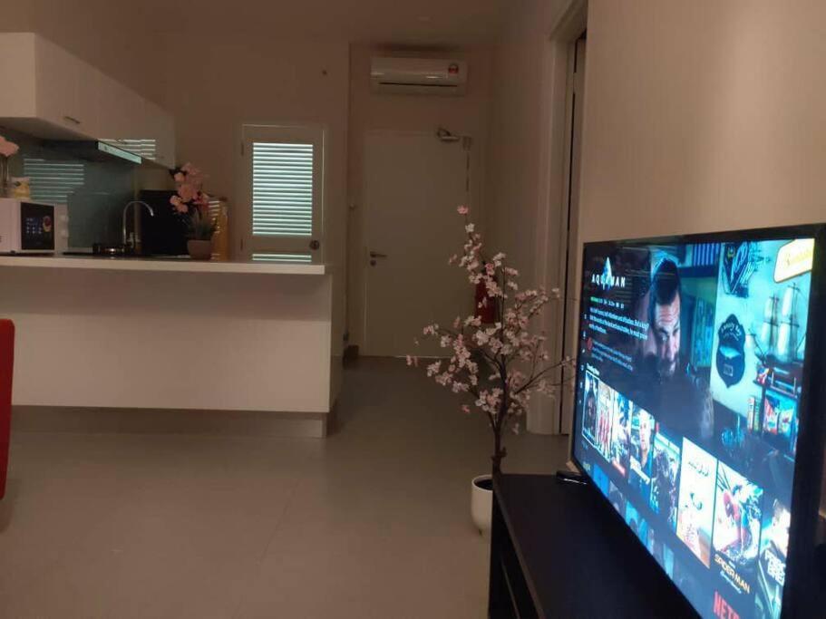 Kb1207-cyberjaya-netflix-wifi- Parking-pool, 1009 *