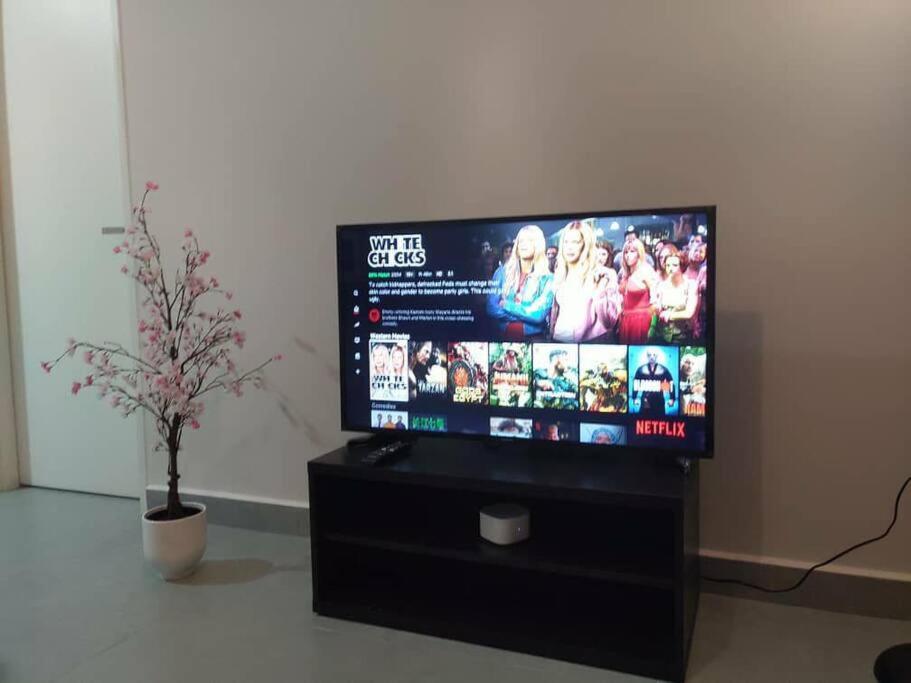Apartment Kb1207-cyberjaya-netflix-wifi- Parking-pool, 1009 *