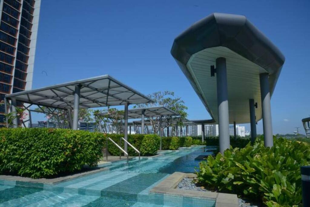 Kb1207-cyberjaya-netflix-wifi- Parking-pool, 1009 *