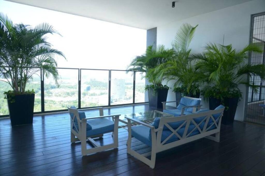 Kb1207-cyberjaya-netflix-wifi- Parking-pool, 1009 Apartment